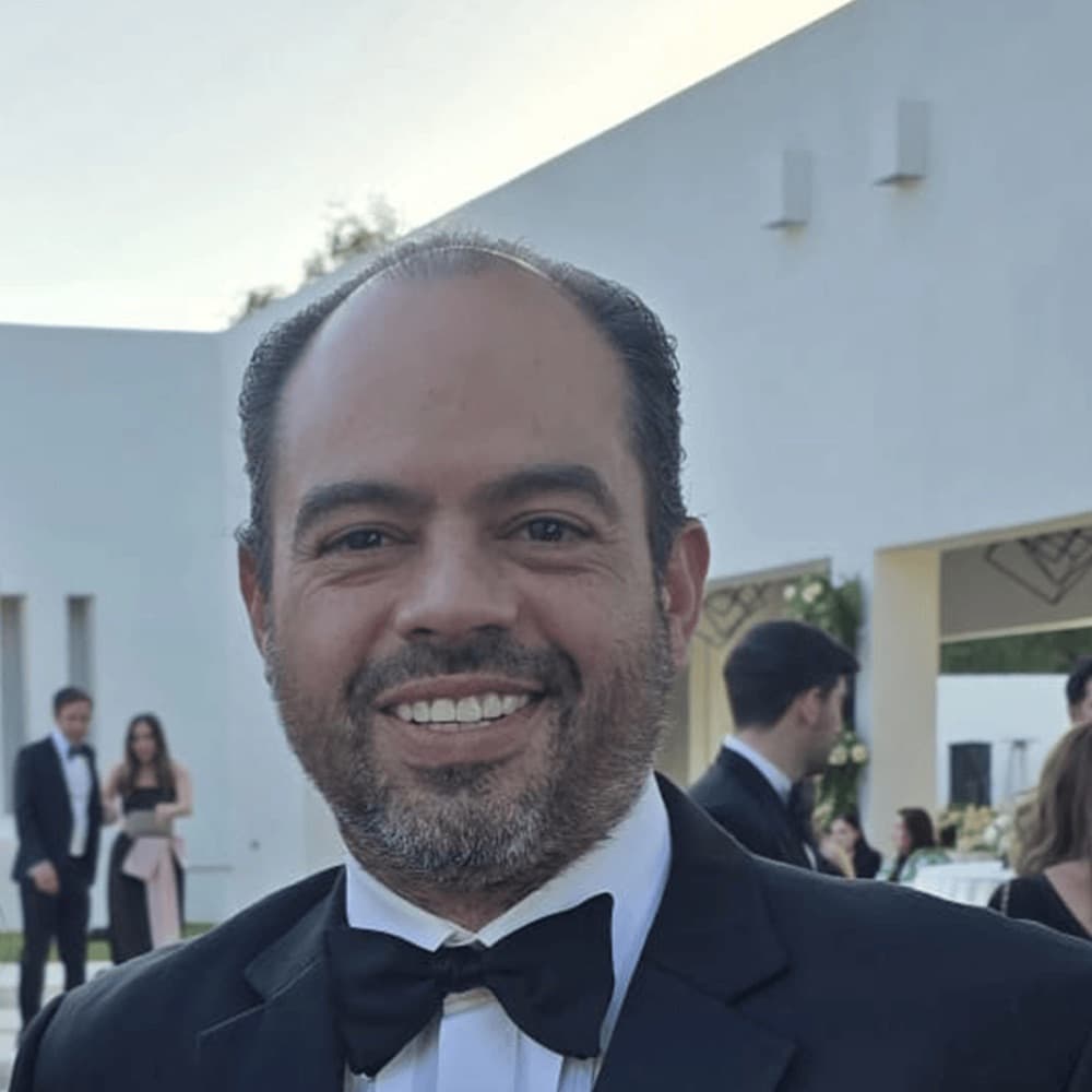 Portrait of Carlos Alvarez